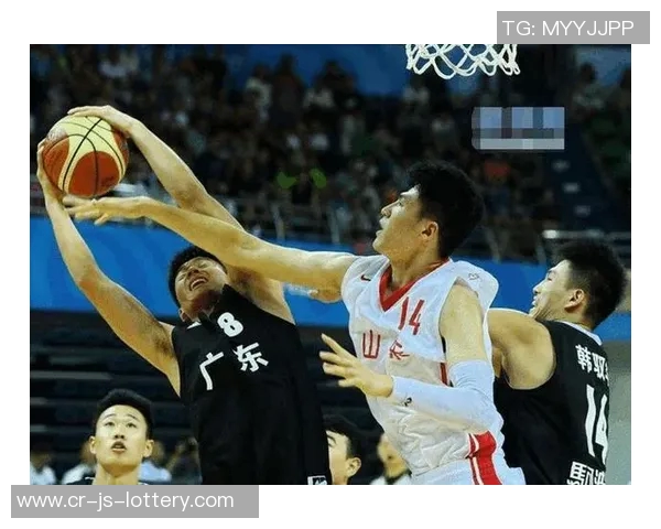 深圳男篮超级8开门红白昊天:年轻人从防守做起 深圳男篮超级8开门红白昊天:年轻人从防守做起