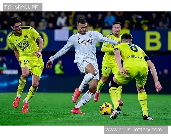 半场战报:皇马2-0皇家社会,姆巴佩传射建功,赫伊森染红 半场战报:皇马2-0皇家社会,姆巴佩传射建功,赫伊森染红